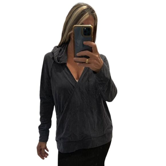 Victoria Secret Sport Hooded Long Sleeves Wrap Style Top.Size M - Picture 7 of 15